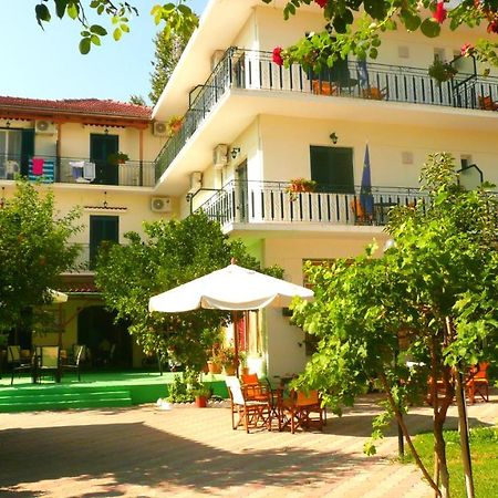 Des Roses Hotel Платаниас Екстериор снимка
