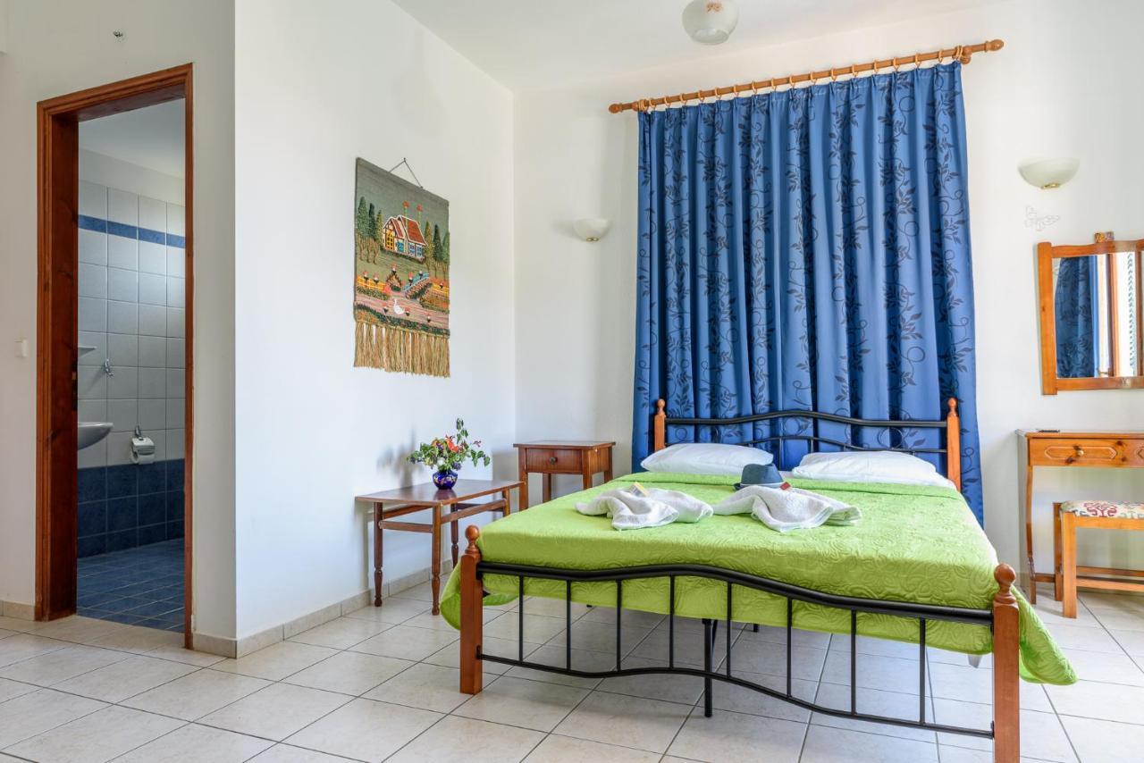 Des Roses Hotel Платаниас Екстериор снимка