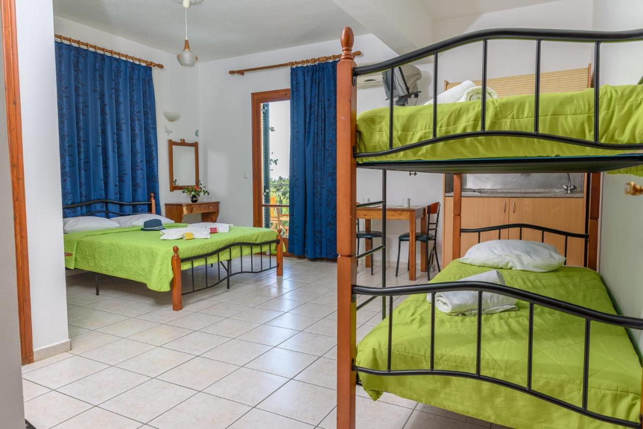 Des Roses Hotel Платаниас Екстериор снимка